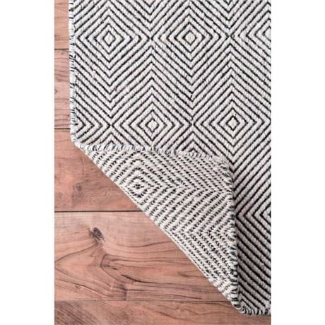 Agoja Contemporary Diamonds Ivory 7’6” x 9’6” Area Rug